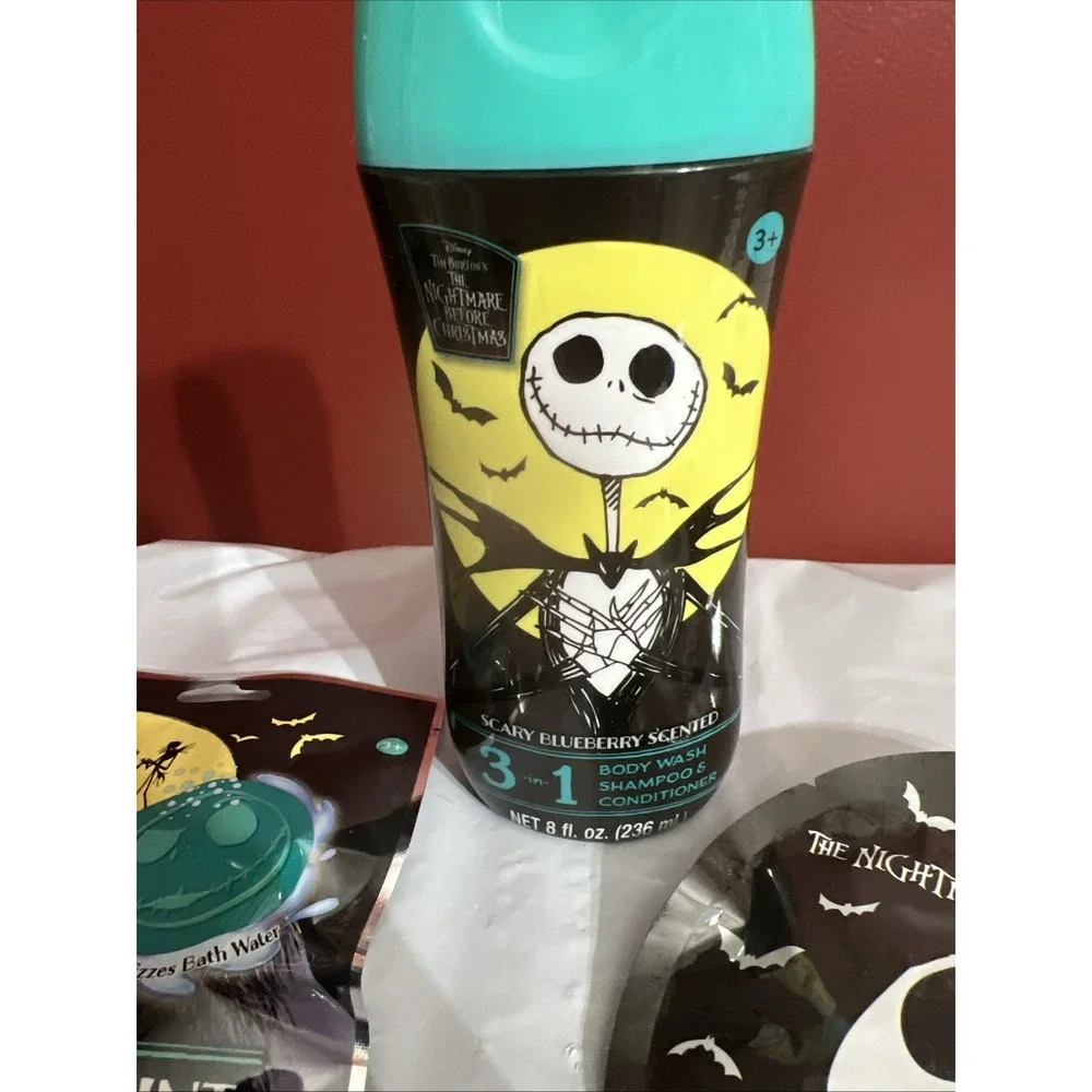 NEW Set of Disney Tim Burtons The Nightmare Before Christmas - Bath 3-1 & Bomb
